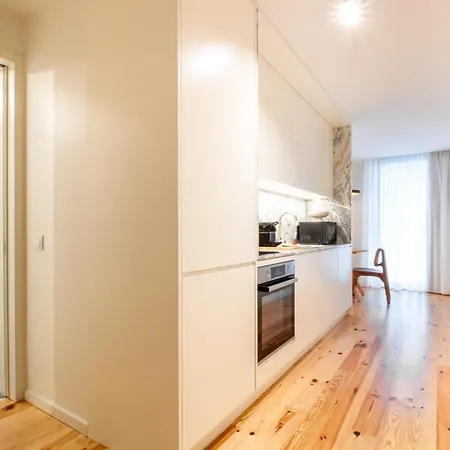 Luxurious Retreat In By Lovelystay Porto
