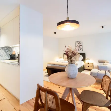 Luxurious Retreat In By Lovelystay Porto