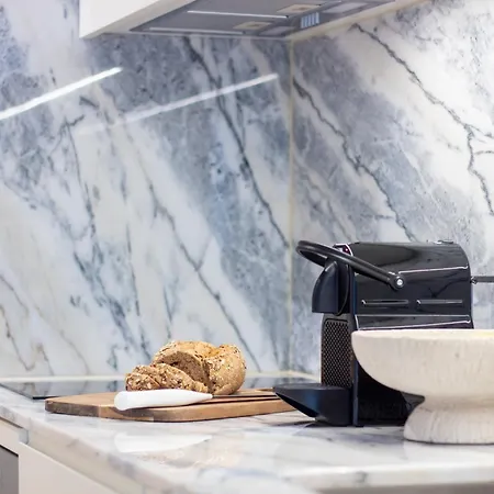 Apartamento Luxurious Retreat In By Lovelystay *