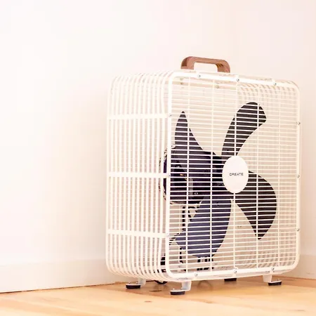 Luxurious Retreat In By Lovelystay Apartamento Oporto