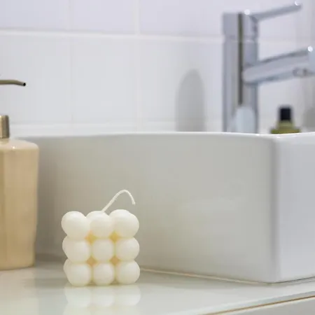 Luxurious Retreat In By Lovelystay * Oporto