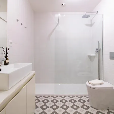 Luxurious Retreat In By Lovelystay Appartement