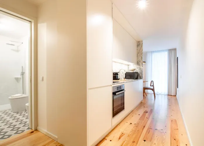 Luxurious Retreat In By Lovelystay Porto