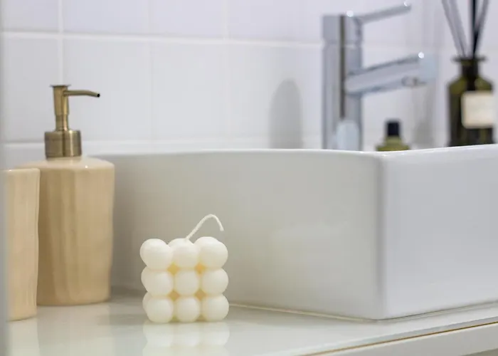 Luxurious Retreat In By Lovelystay * Porto